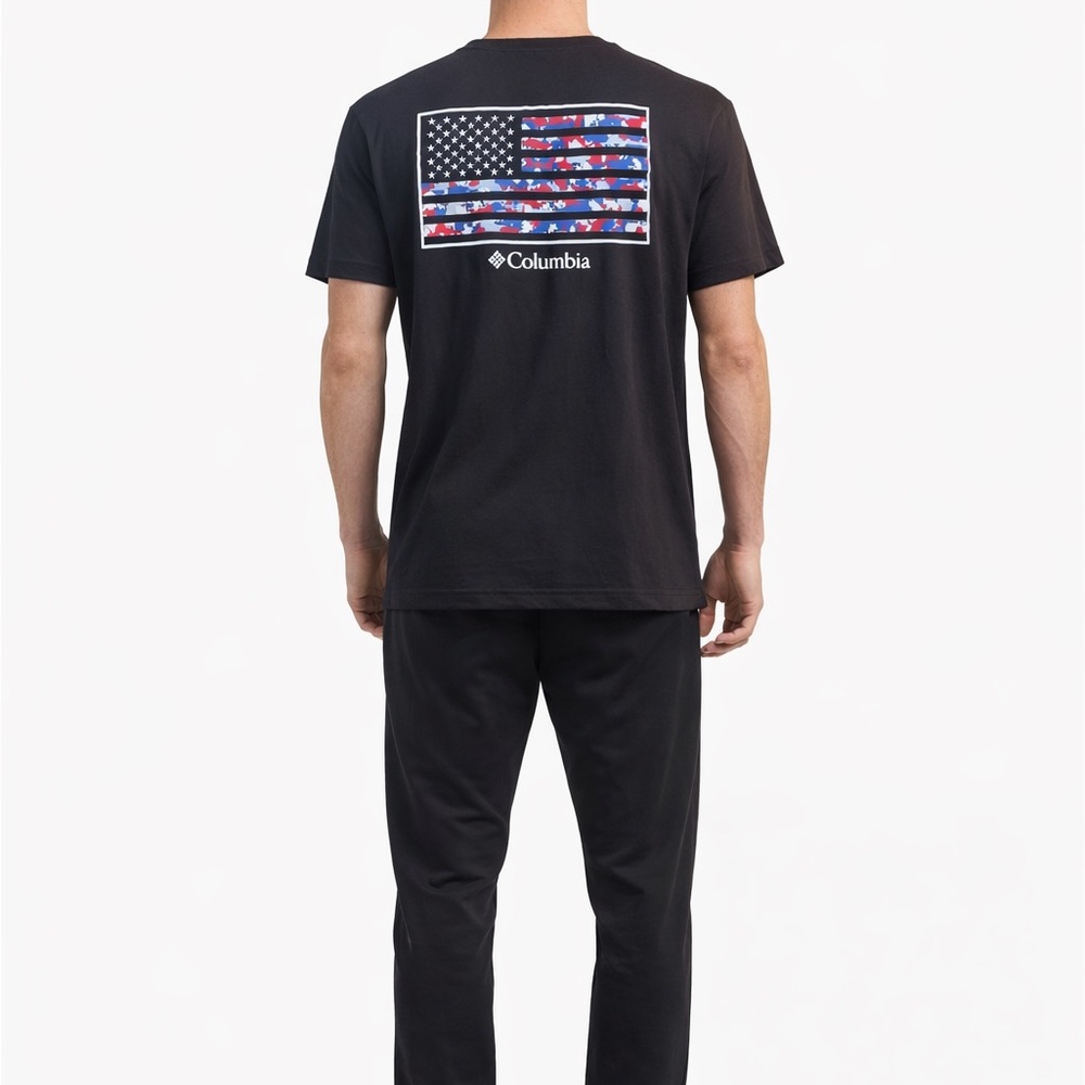 Columbia Size Medium American Flag Navy Blue T-Shirt